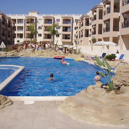 Royal Seacrest Apartments Aphrodite Hills ภายนอก รูปภาพ