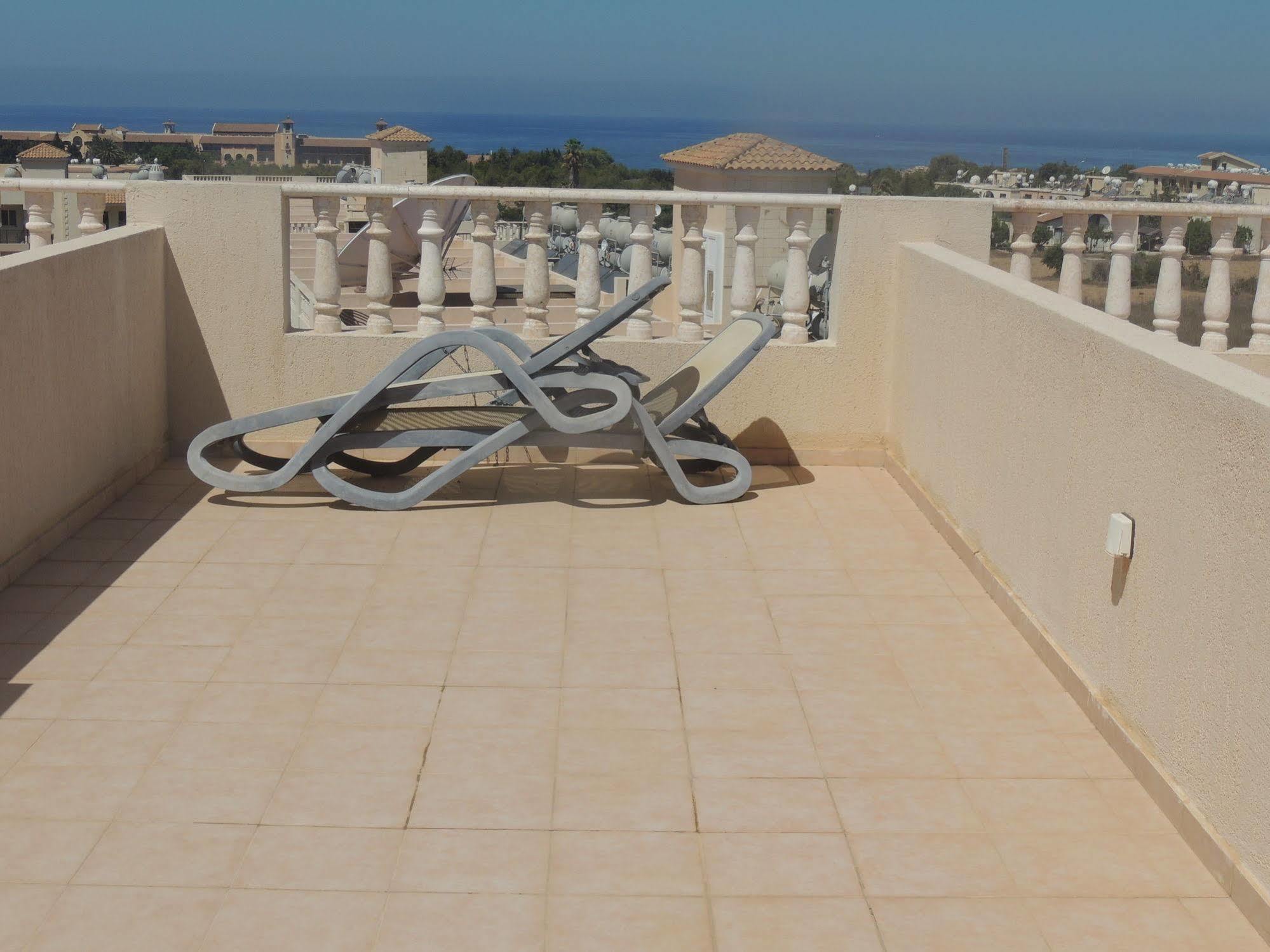 Royal Seacrest Apartments Aphrodite Hills ภายนอก รูปภาพ